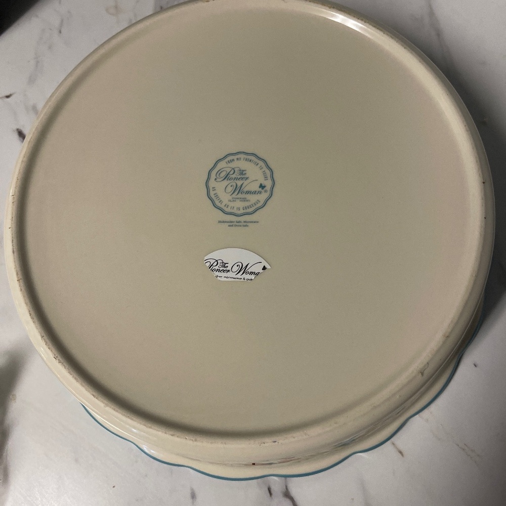 🌺 NWT The Pioneer Woman Charlie Vintage Truck 9-Inch Ceramic Pie Pan Dish Plate